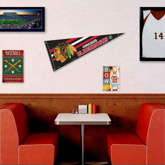 Chicago Blackhawks Pennant Flag and Wall Tack Pads Mounts