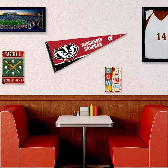 College Flags & Banners Co. Wisconsin Badgers Pennant Flag and Wall Tack Mount Pads