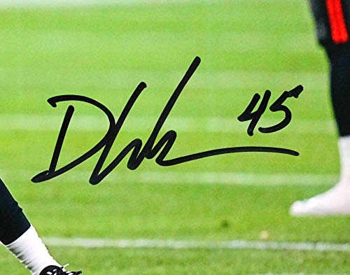 Devin White Autographed Tampa Bay Bucs 16x20 Taunt Photo- Beckett W Auth Black - 757 Sports Collectibles