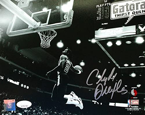 Clyde Drexler Autographed Portland Trail Blazers 8x10 B/W Dunk Photo- JSA W Silver - 757 Sports Collectibles