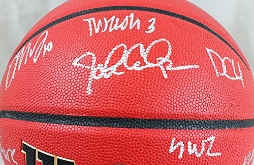 Kentucky '21-'22 Men's Basketball Team Autographed Wilson Basketball-Beckett W Hologram - 757 Sports Collectibles